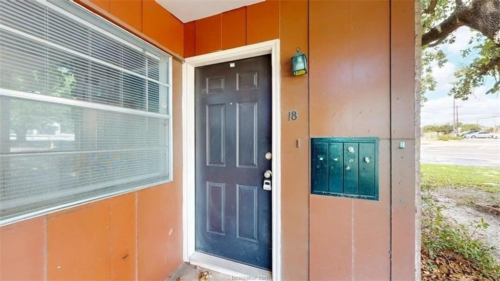 3800 E 29th St #18 - Photo 2 of 21