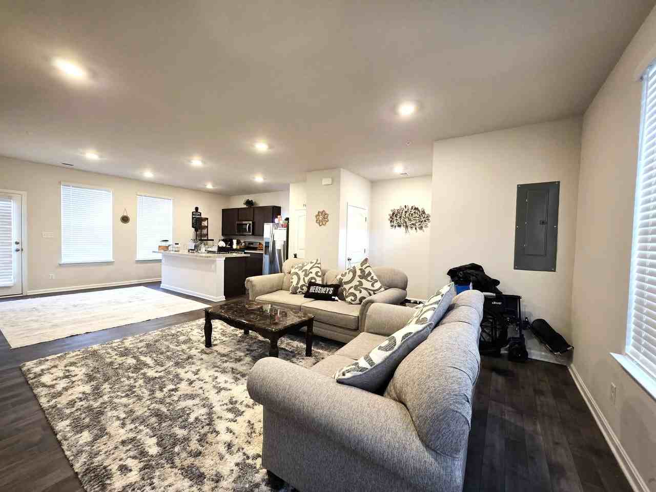 407 Stream Valley Ct #1 - Photo 4 of 21