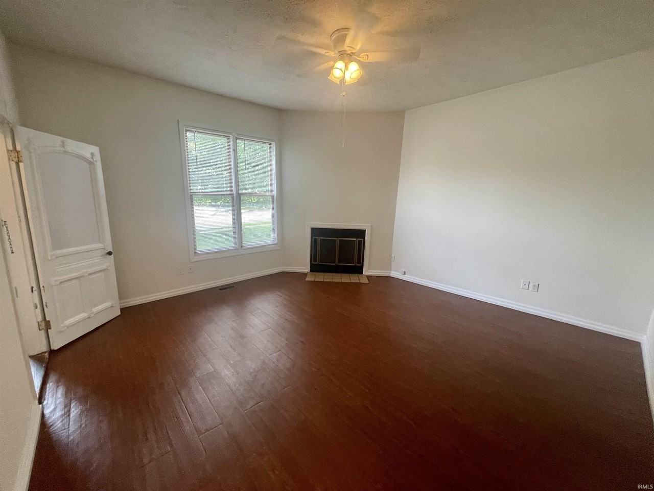 200 E 2nd St - Photo 5 of 19