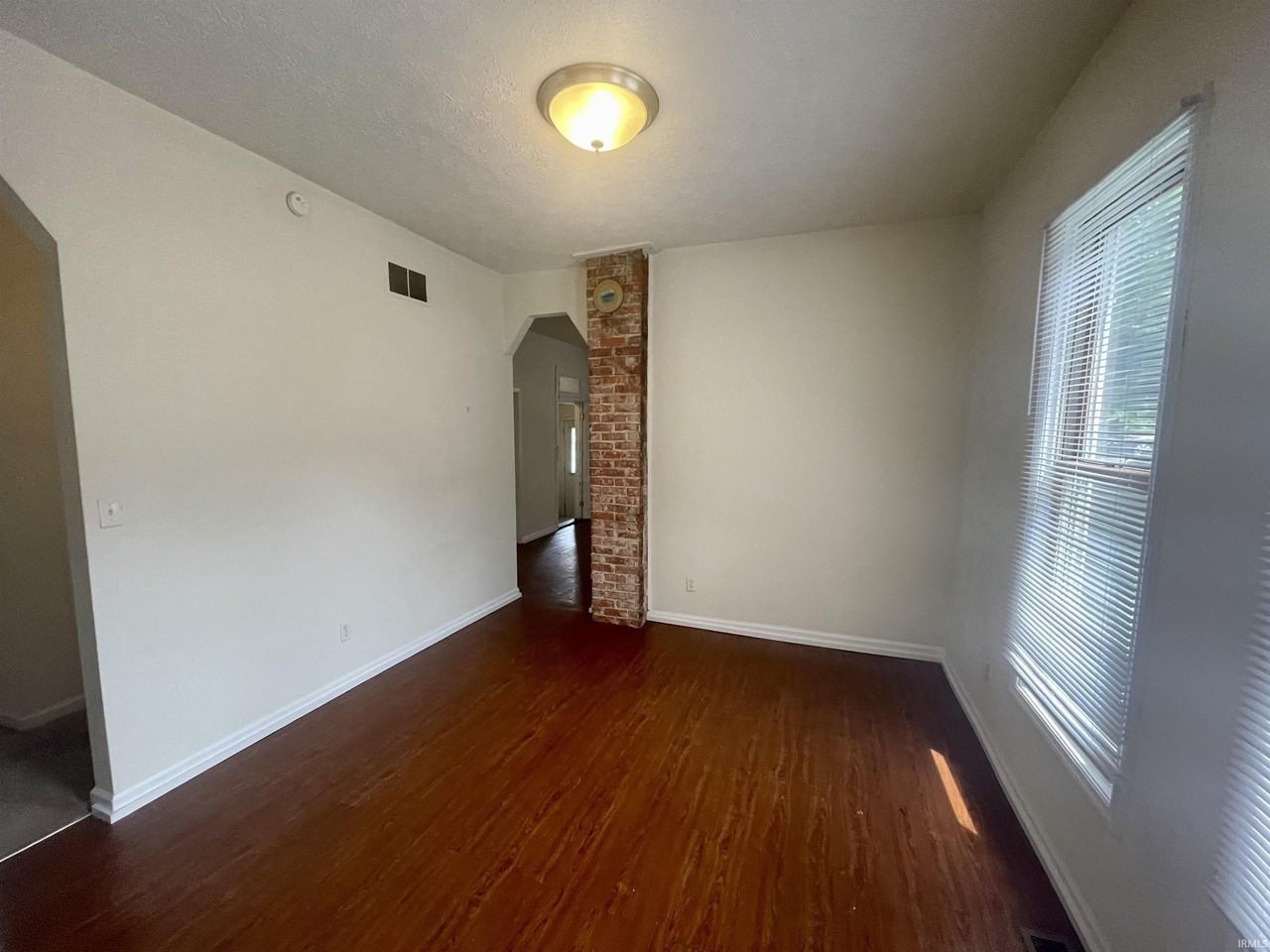 200 E 2nd St - Photo 7 of 19