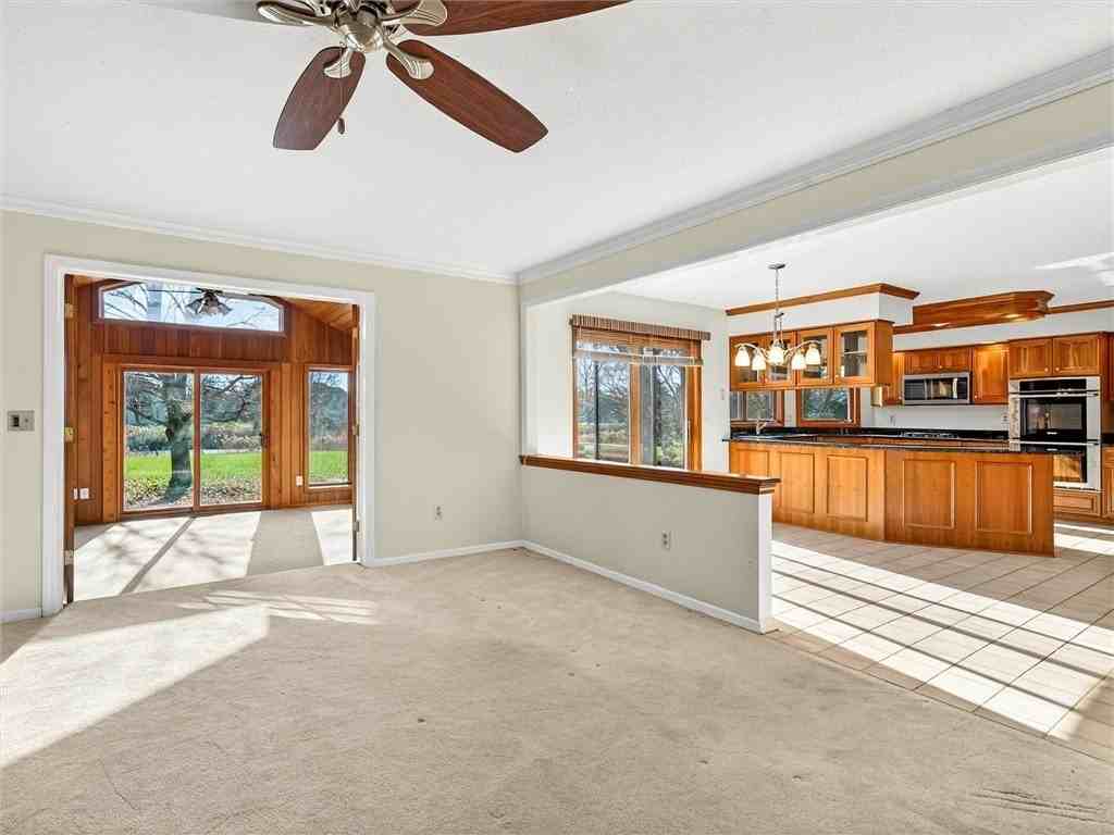 9 Glen Valley Dr - Photo 7 of 43