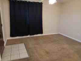 featured image of 211 N Greenbriar Rd Apt 4 #4
