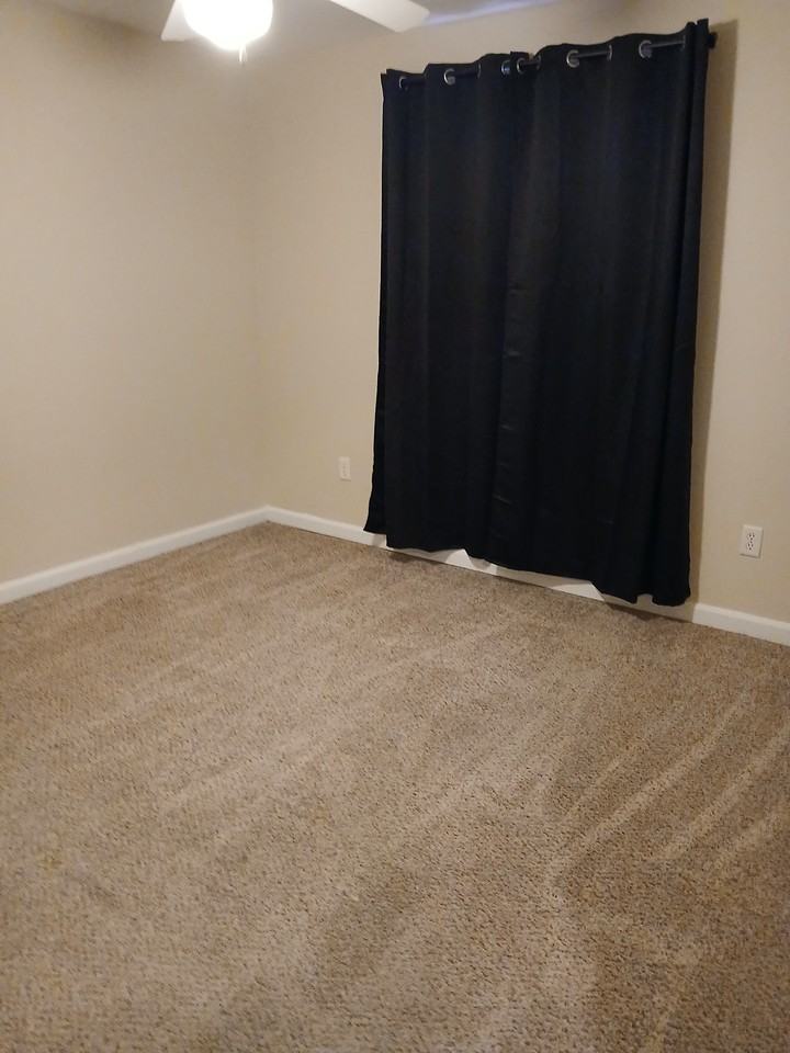 211 N Greenbriar Rd Apt 4 #4 - Photo 7 of 23