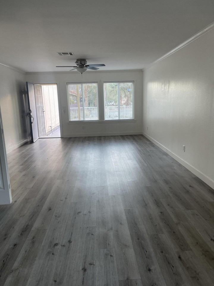 53745 Avenida Diaz - Photo 2 of 12