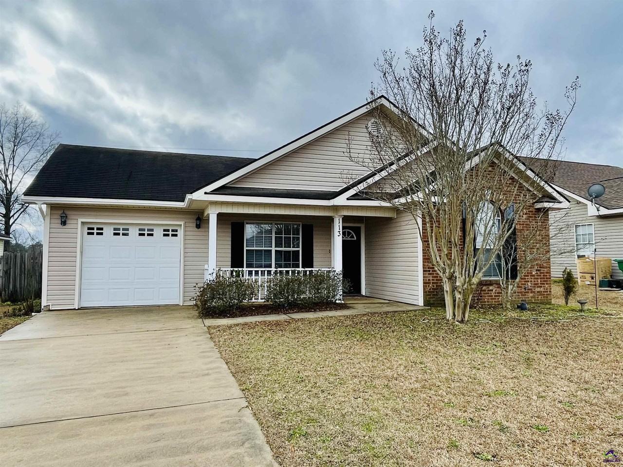 113 Larkspur Ln - Photo 2 of 25