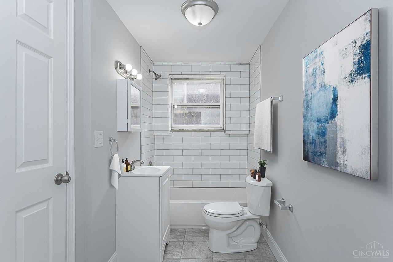 825 William Howard Taft Rd Apt 2 #2 - Photo 6 of 7