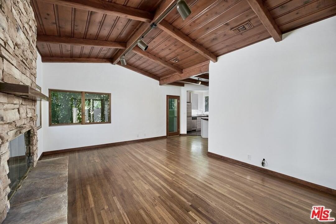 412 Norwich Dr - Photo 7 of 17