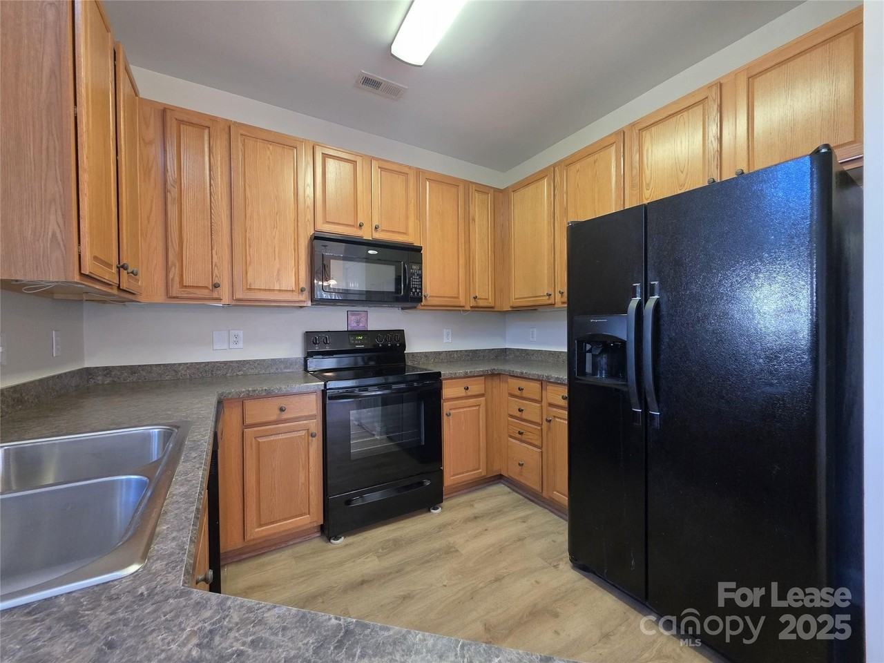 10619 Trolley Run Dr - Photo 4 of 17