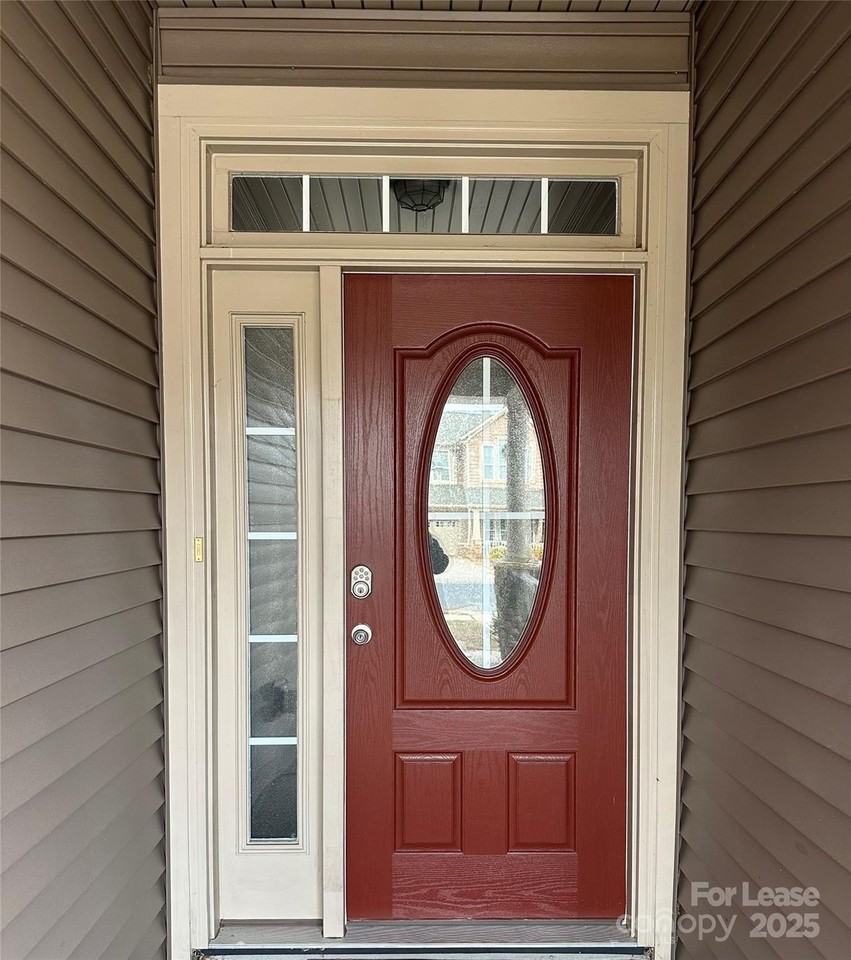 4531 Hubbard Falls Dr - Photo 3 of 32