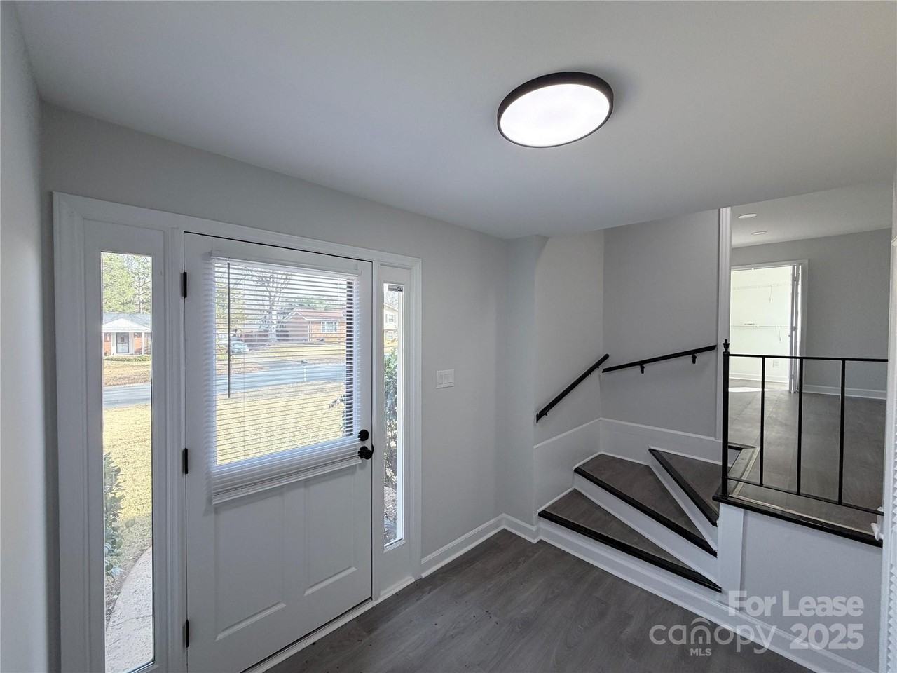 6207 Eagle Peak Dr - Photo 2 of 31