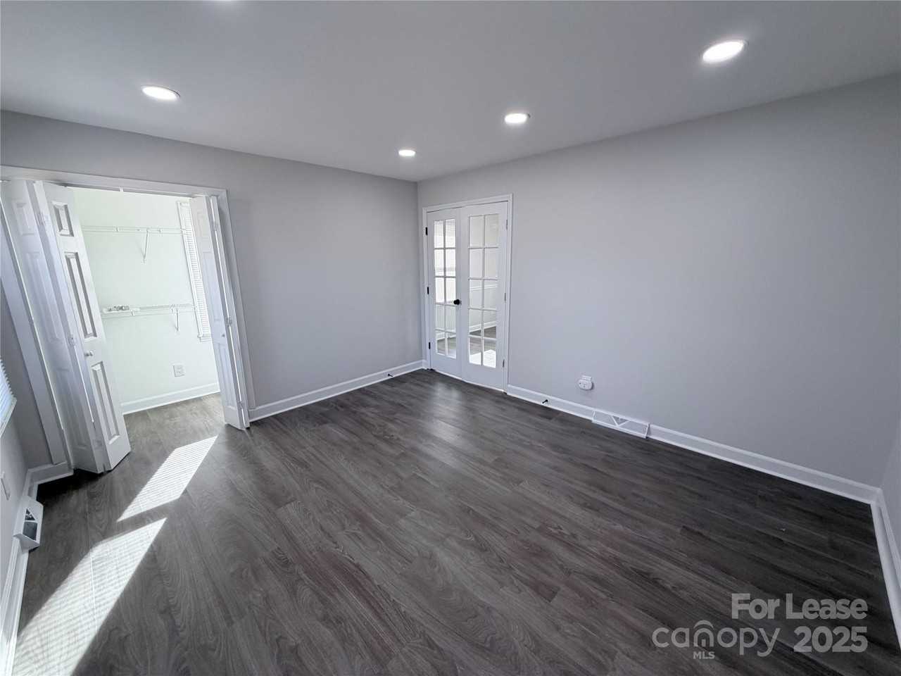 6207 Eagle Peak Dr - Photo 5 of 31