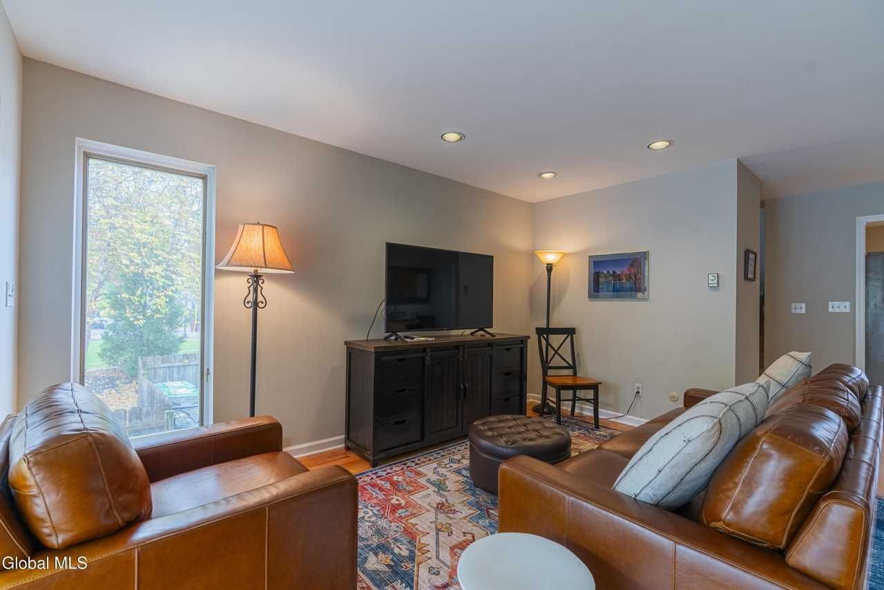 28 White St #28 - Photo 4 of 29