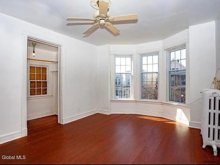 459 Hamilton St - Photo 5 of 6