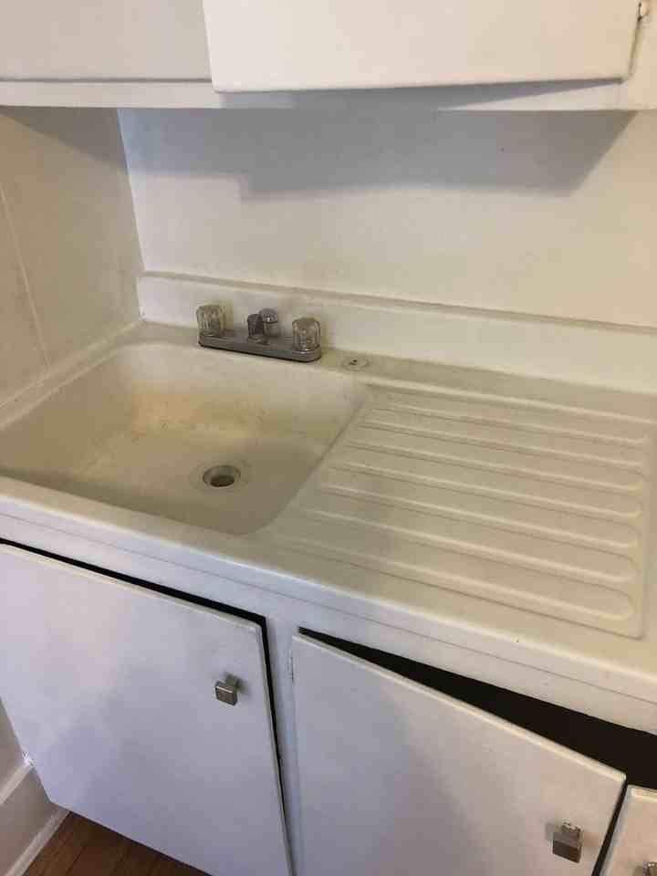 703 Salem St #7 - Photo 7 of 9