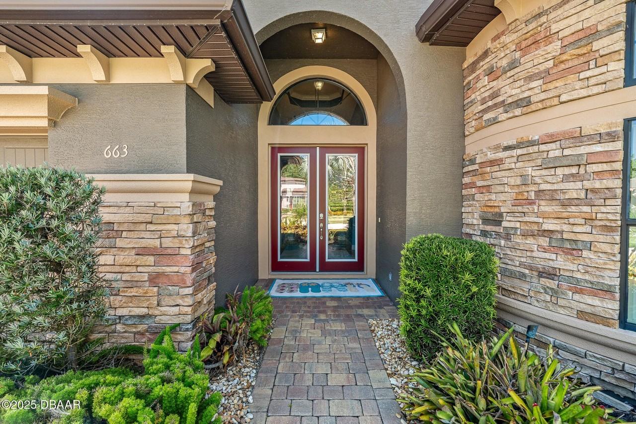 663 Southlake Dr - Photo 3 of 41