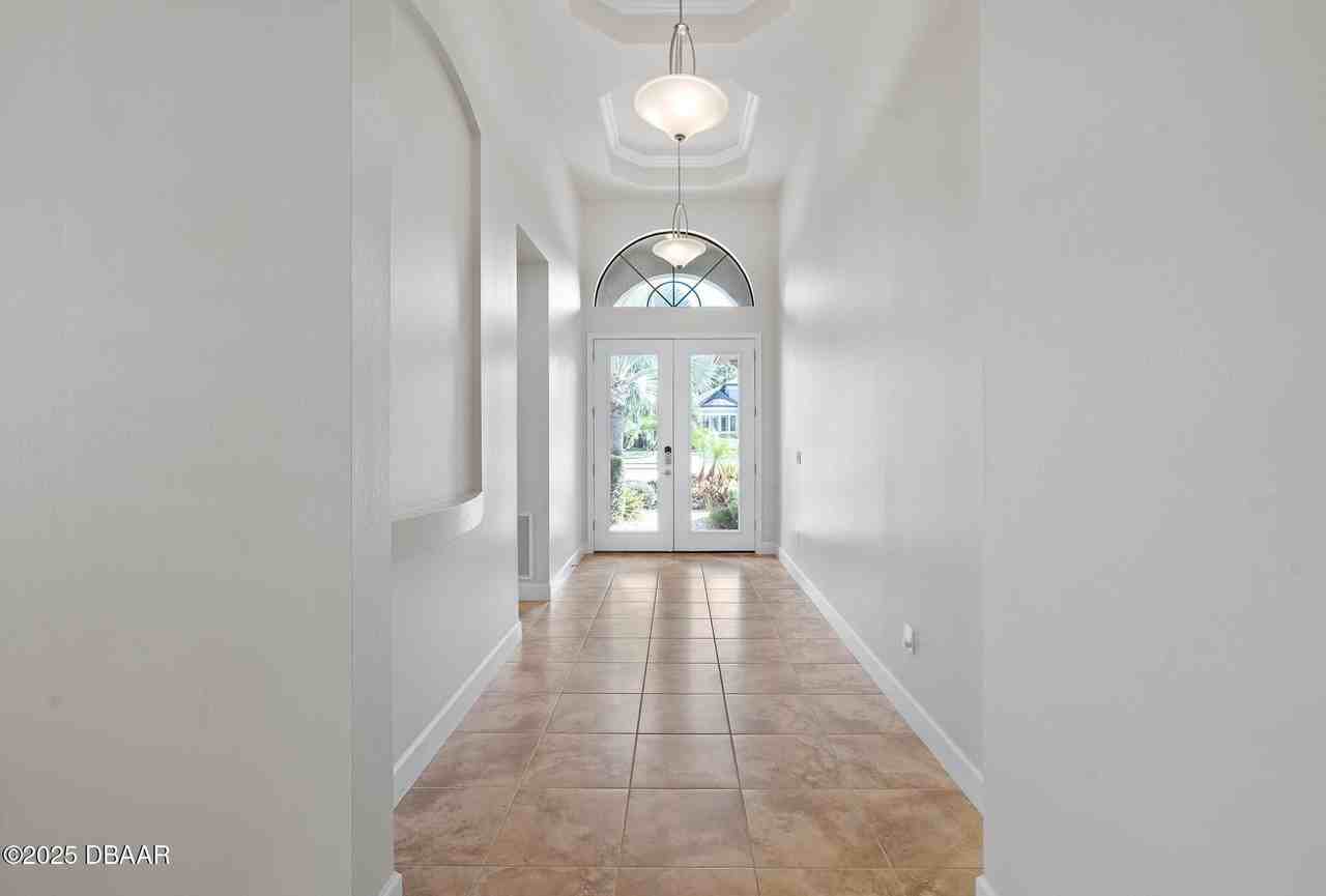 663 Southlake Dr - Photo 5 of 41