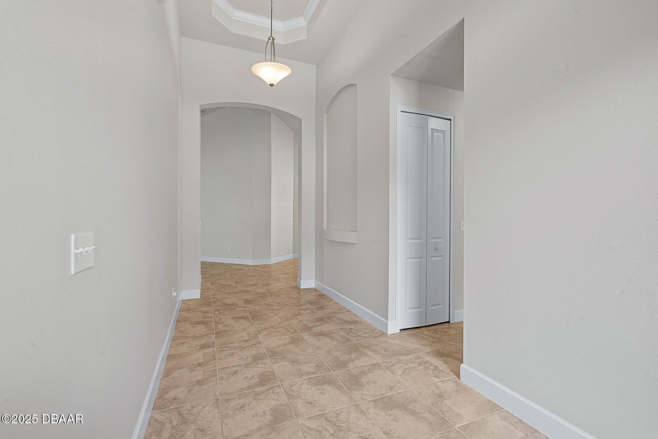 663 Southlake Dr - Photo 6 of 41