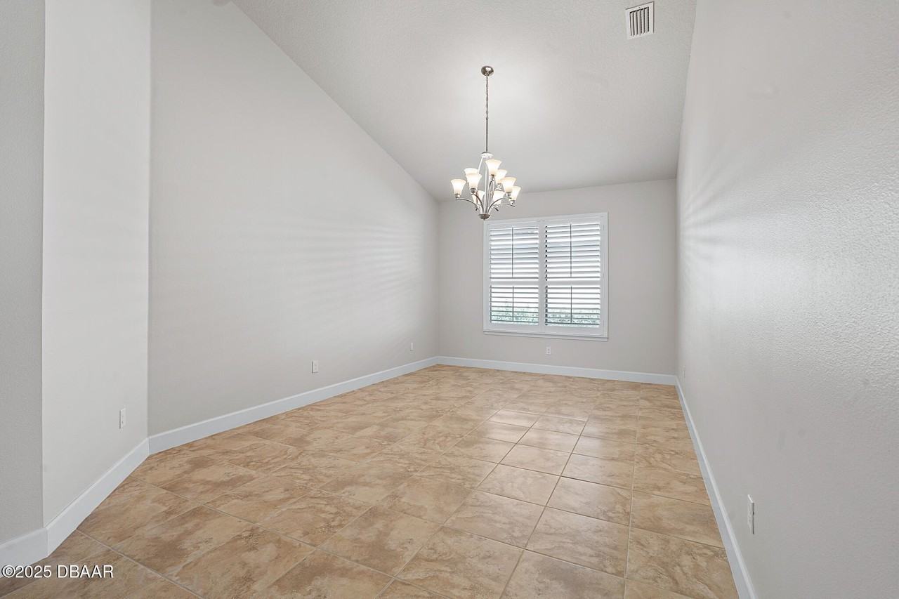 663 Southlake Dr - Photo 7 of 41