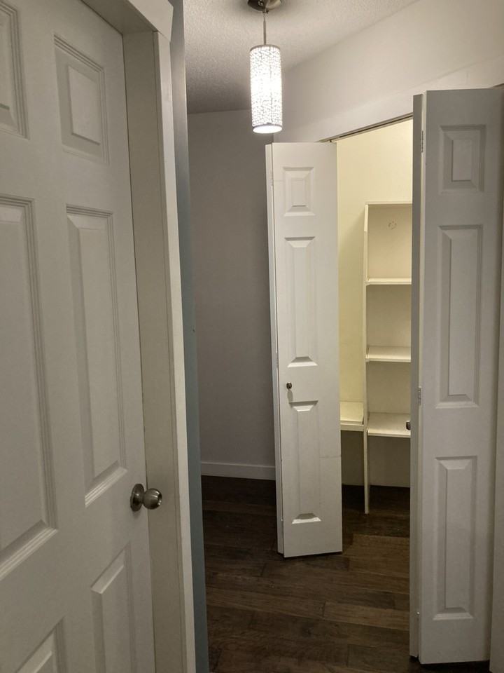 1055 West 13th Avenue - Photo 7 of 13