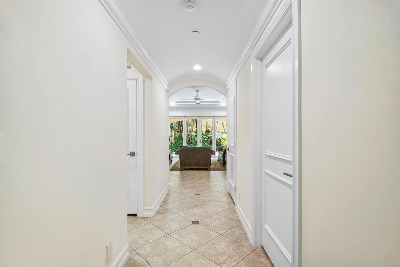 1336 Estuary Trl - Photo 5 of 31