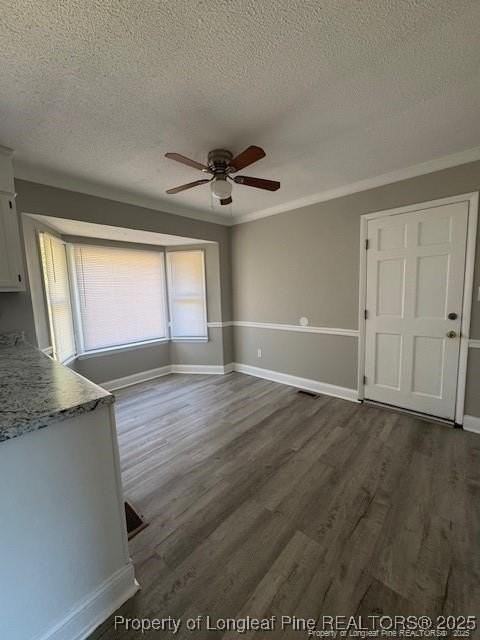 5904 Lake Terrace Ct - Photo 4 of 9