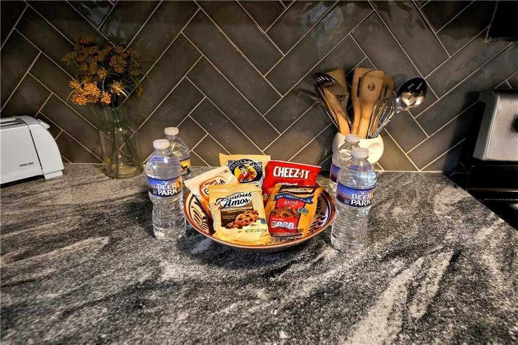 3390 Creek Valley Dr Se - Photo 6 of 30