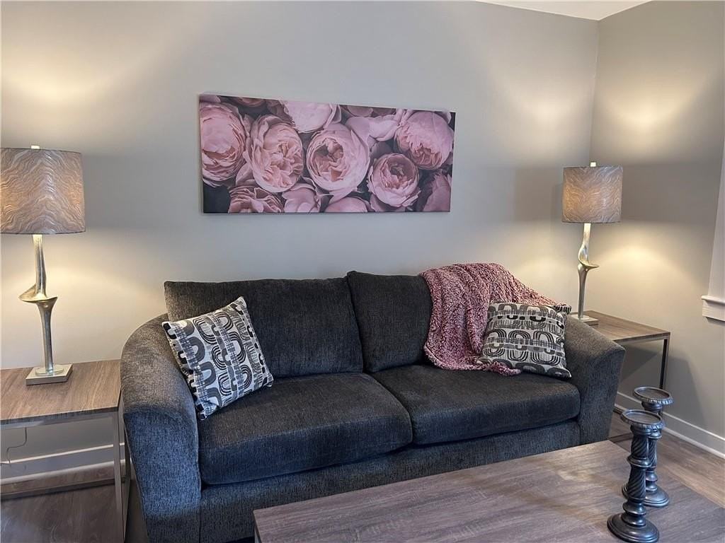 131 Fox Pl - Photo 3 of 29