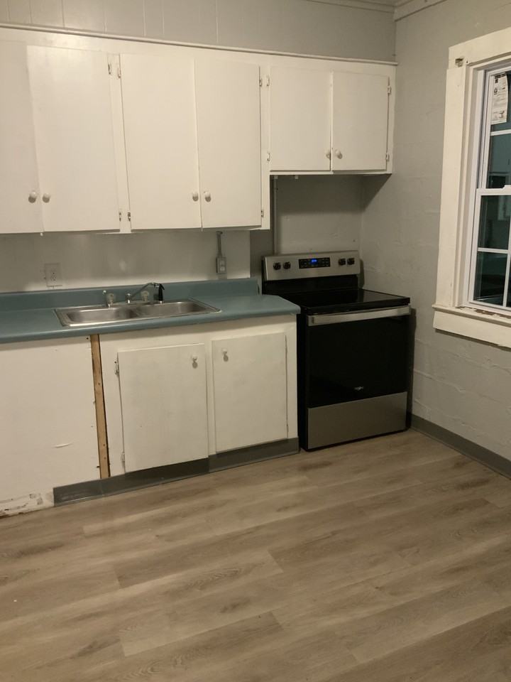 131 E Main St #1 - Photo 7 of 13