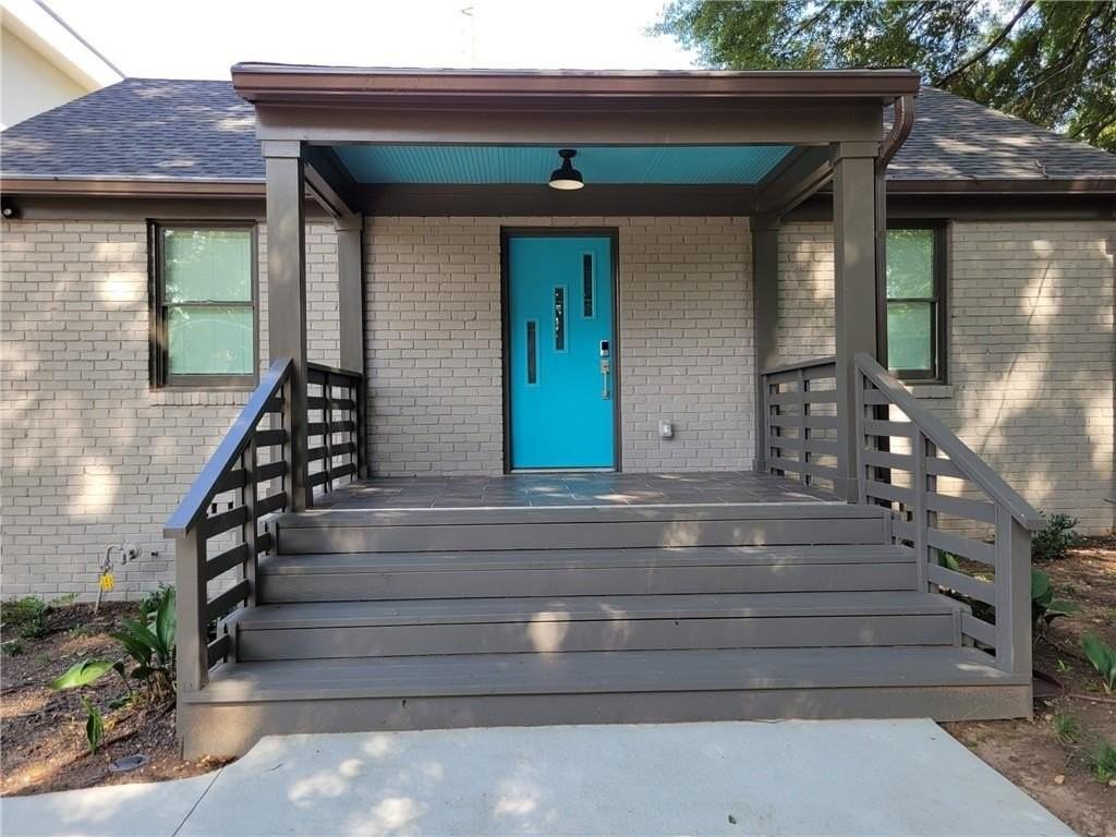 367 Ashley Ave Ne - Photo 2 of 50