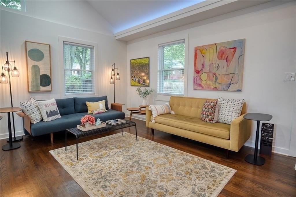 367 Ashley Ave Ne - Photo 7 of 50