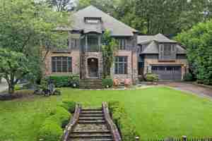 featured image of 1692 Friar Tuck Rd Ne