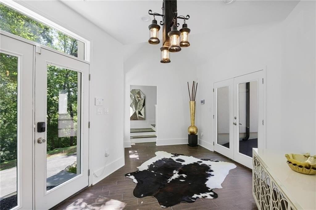 6550 Powers Ferry Rd - Photo 4 of 36