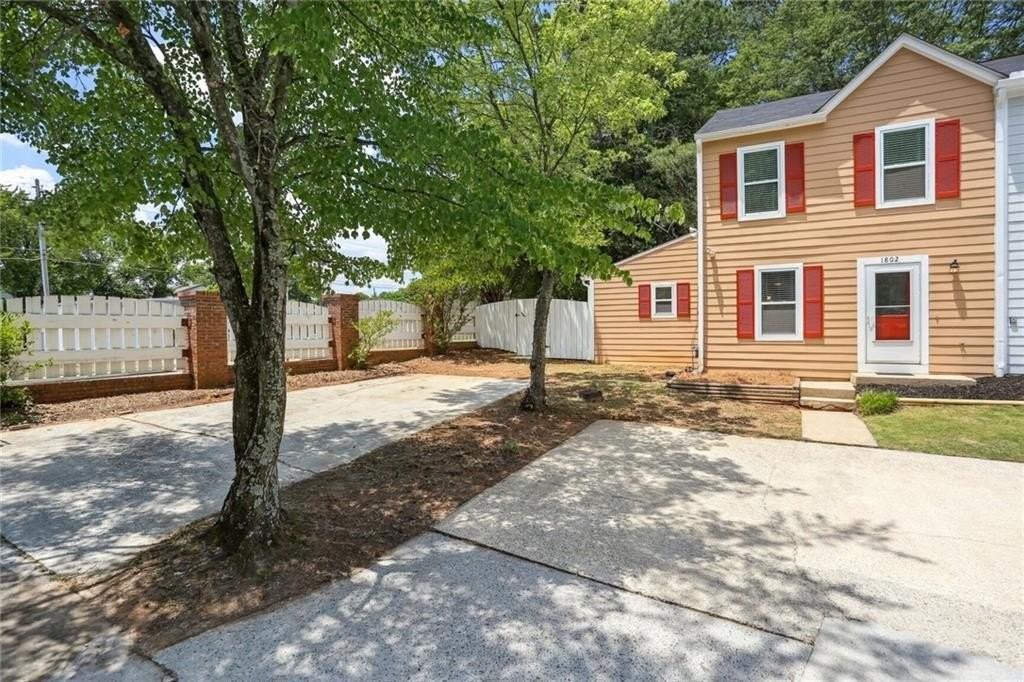 1802 Cumberland Valley Pl Se - Photo 2 of 25