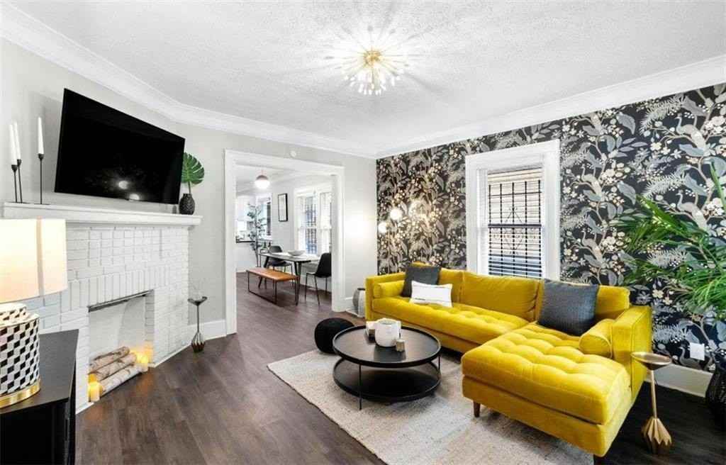 976 Washington St Sw - Photo 4 of 16