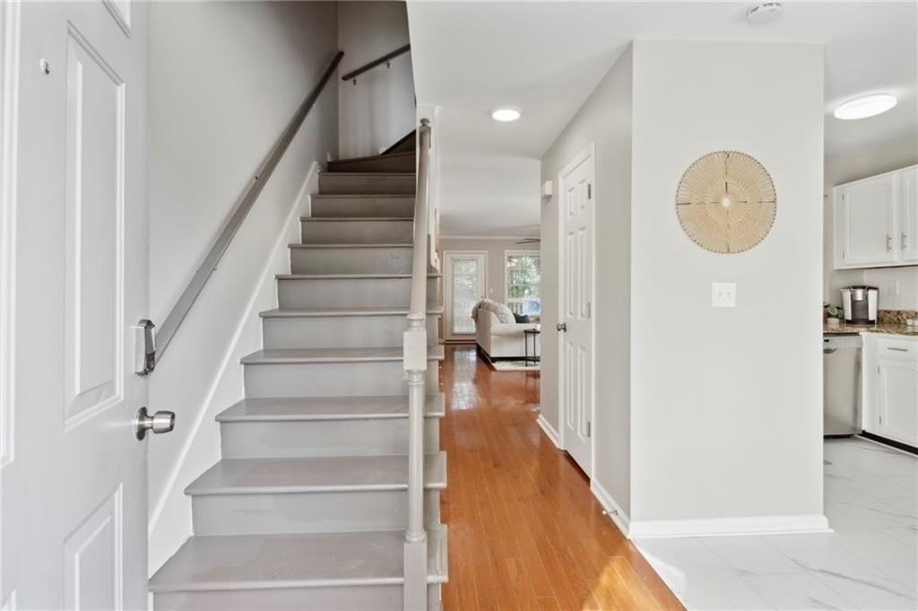 5212 Laurel Bridge Dr Se - Photo 5 of 41