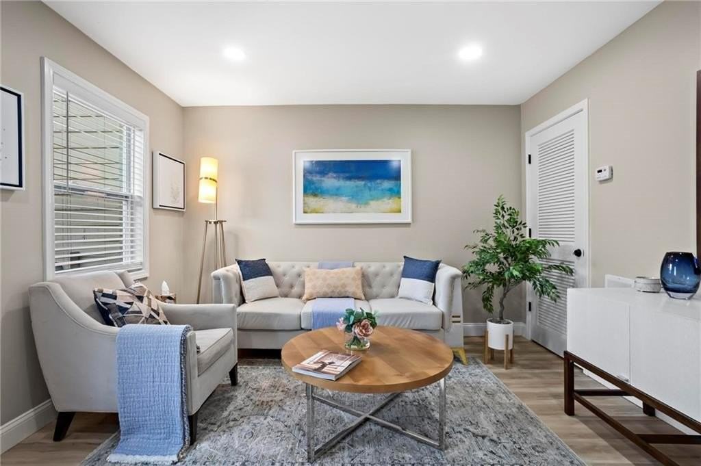 5750 Old Gordon Rd - Photo 6 of 31