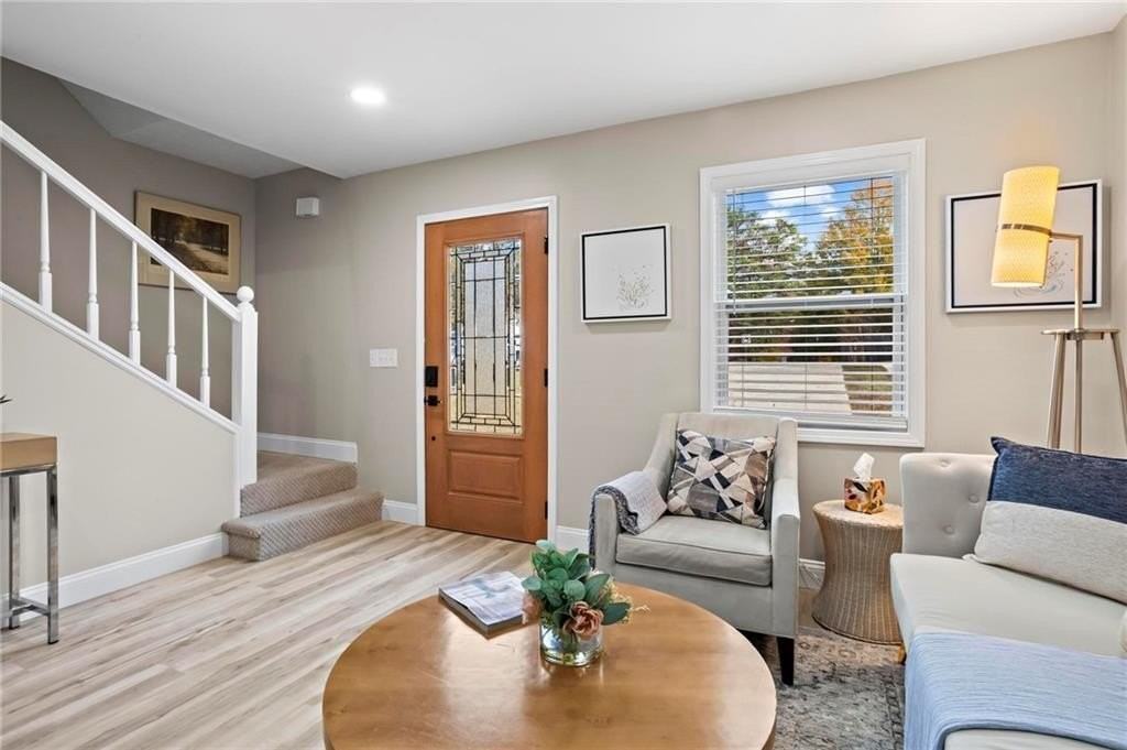 5750 Old Gordon Rd - Photo 7 of 31