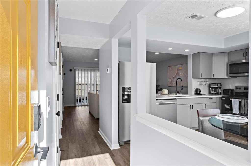 1858 Shenandoah Valley Ln Se - Photo 5 of 36