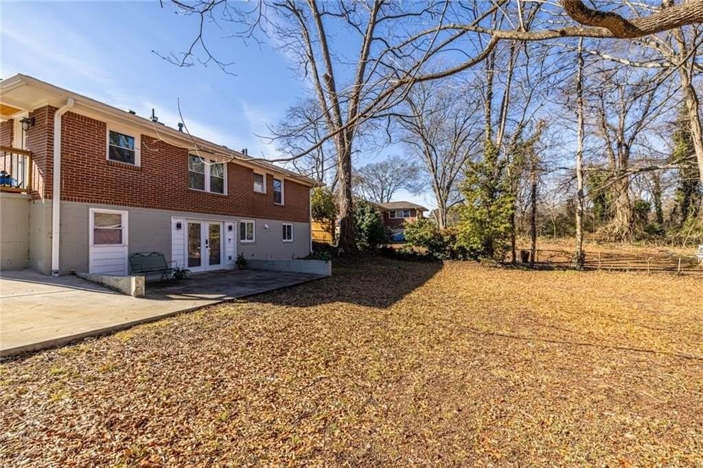 1122 Elaine Dr - Photo 5 of 36