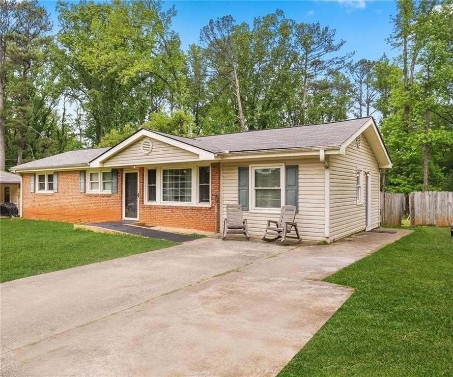 145 Melinda Way Se - Photo 2 of 5