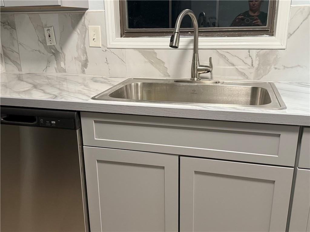 4475 Longley Ln - Photo 6 of 10