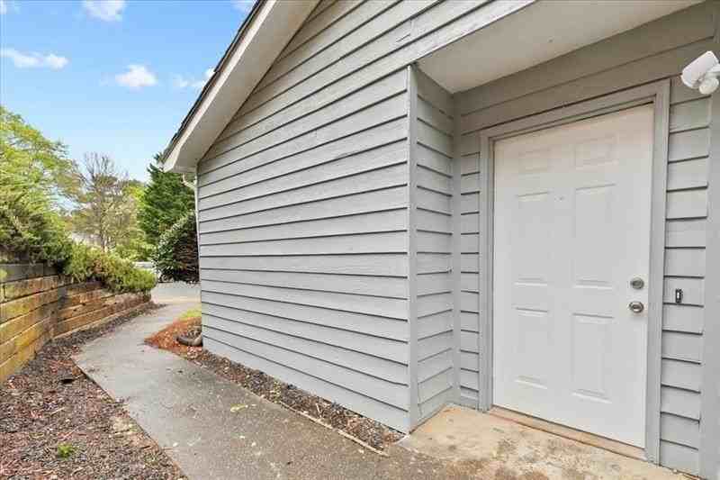 1714 Wynndowne Trl Se - Photo 2 of 18