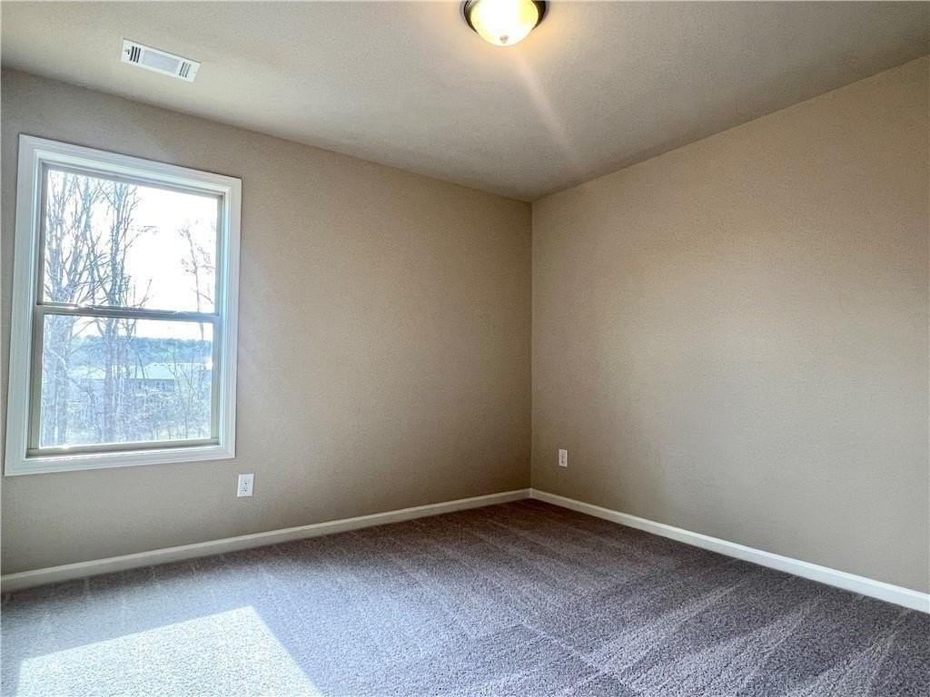 114 Auburn Crossing Way - Photo 3 of 19