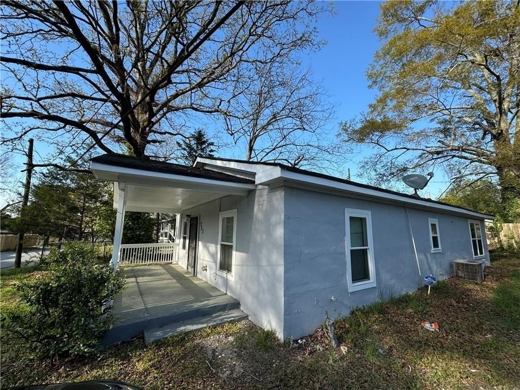 753 Second St - Photo 2 of 13