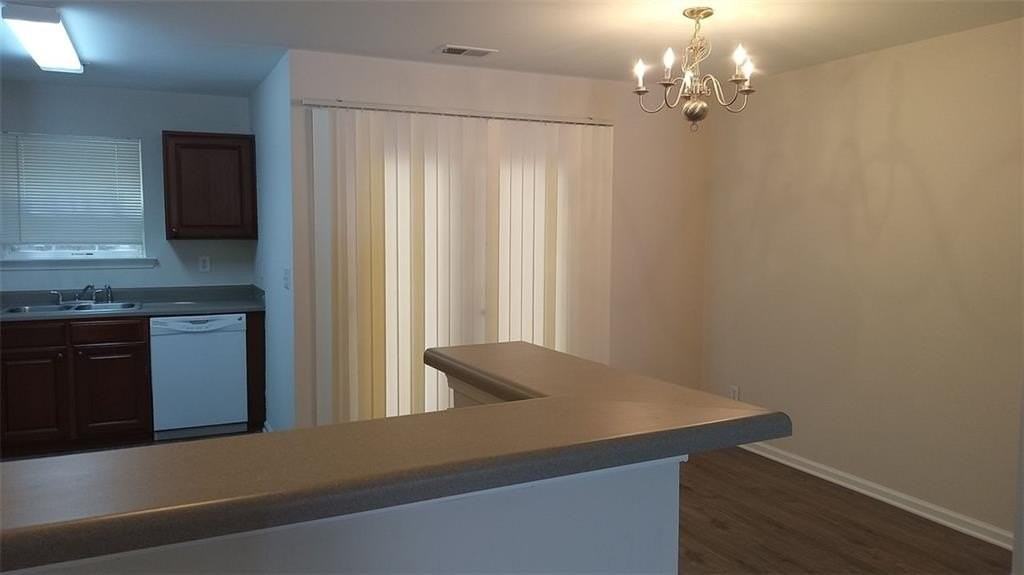 755 Crestwell Cir Sw - Photo 6 of 29