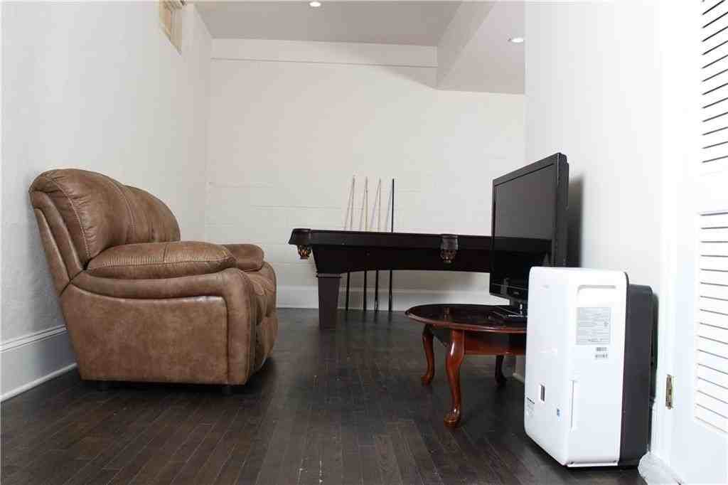 1124 Center St Nw - Photo 6 of 20