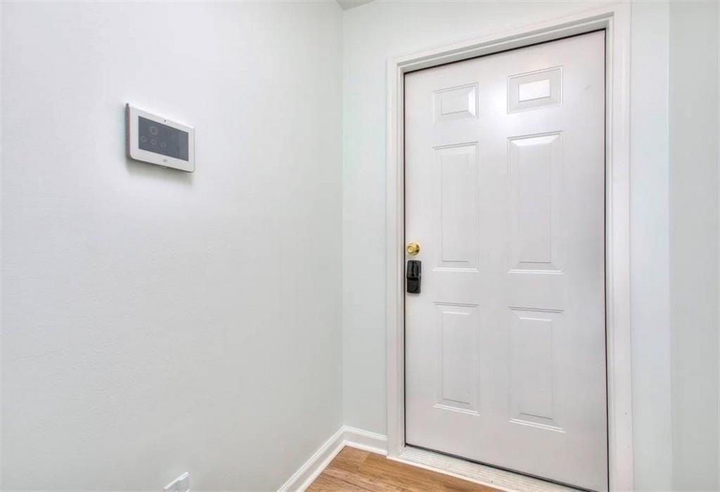 1288 Lucile Ave Sw Unit B #B - Photo 2 of 13