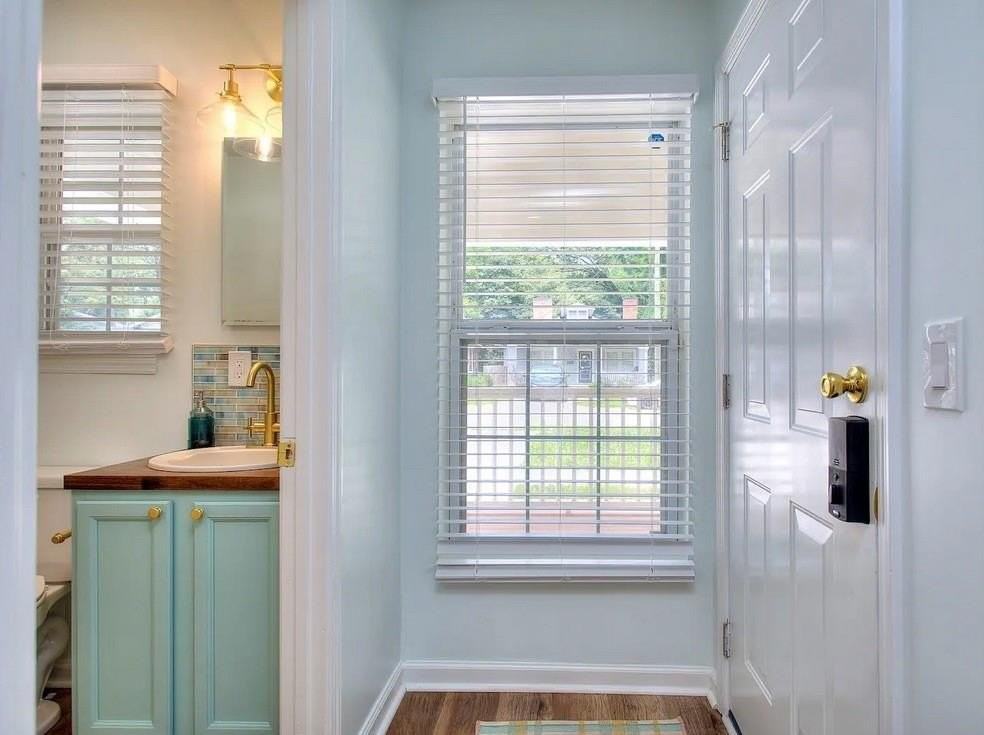 1288 Lucile Ave Sw Unit B #B - Photo 4 of 13