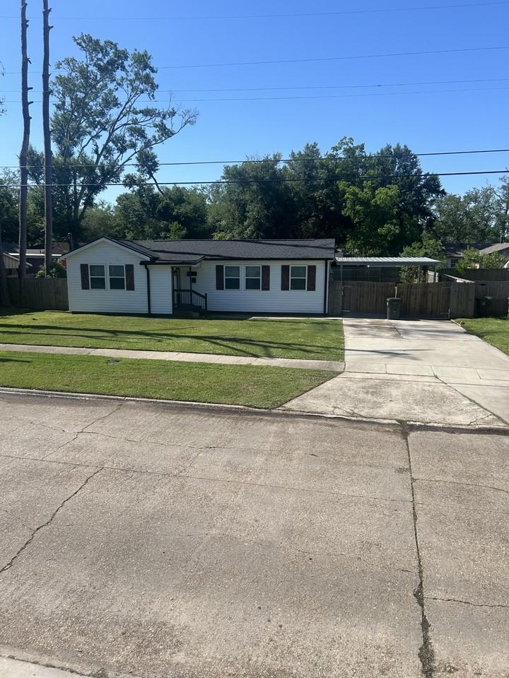 1610 14th St #1 - Photo 2 of 27