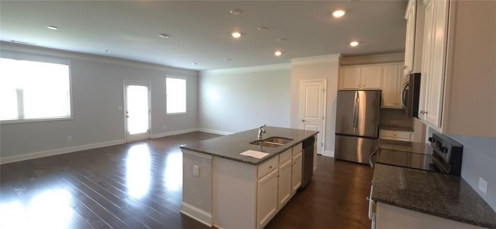 3423 Pearl Ridge Way - Photo 4 of 27